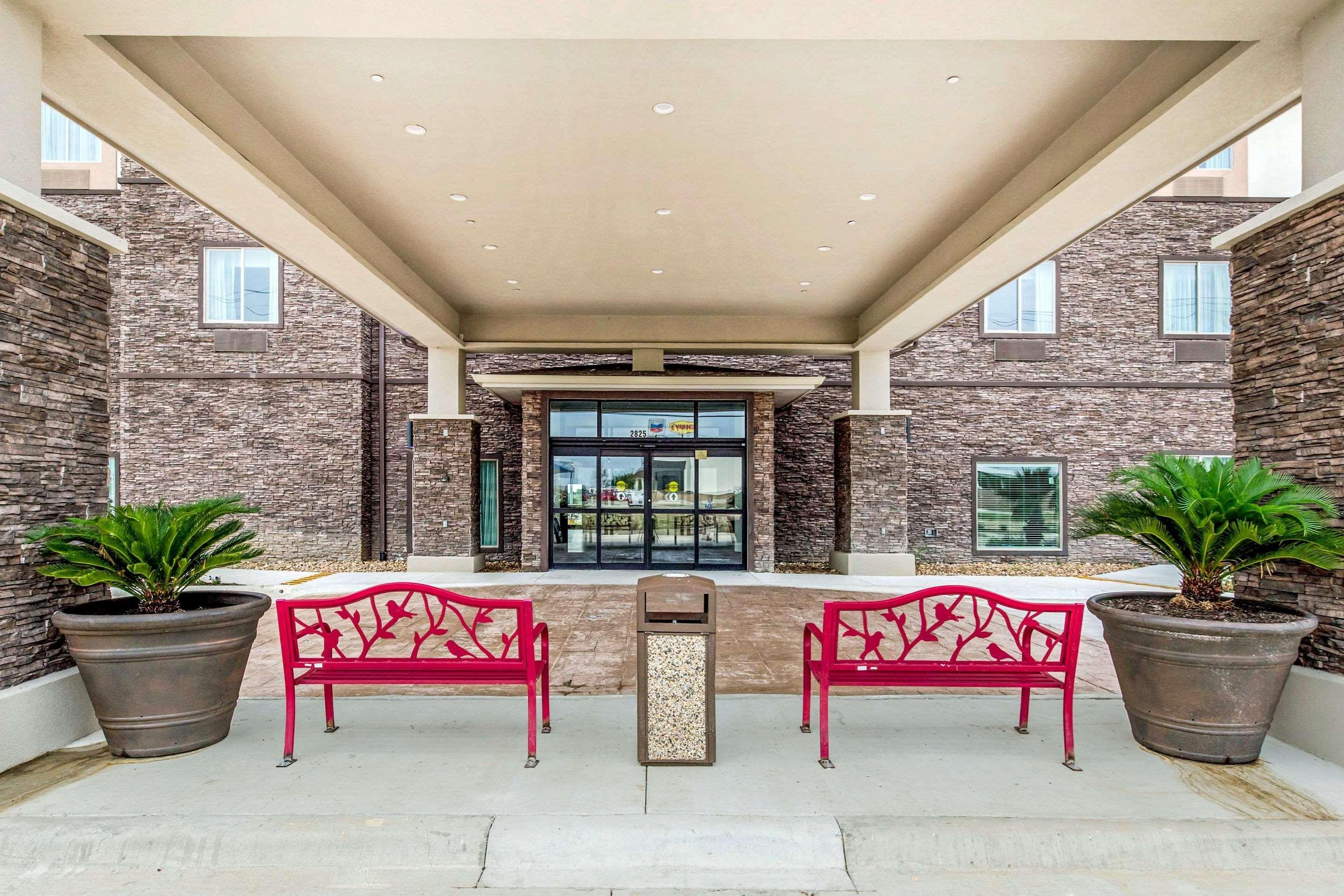 Sleep Inn & Suites Bryan Exterior photo